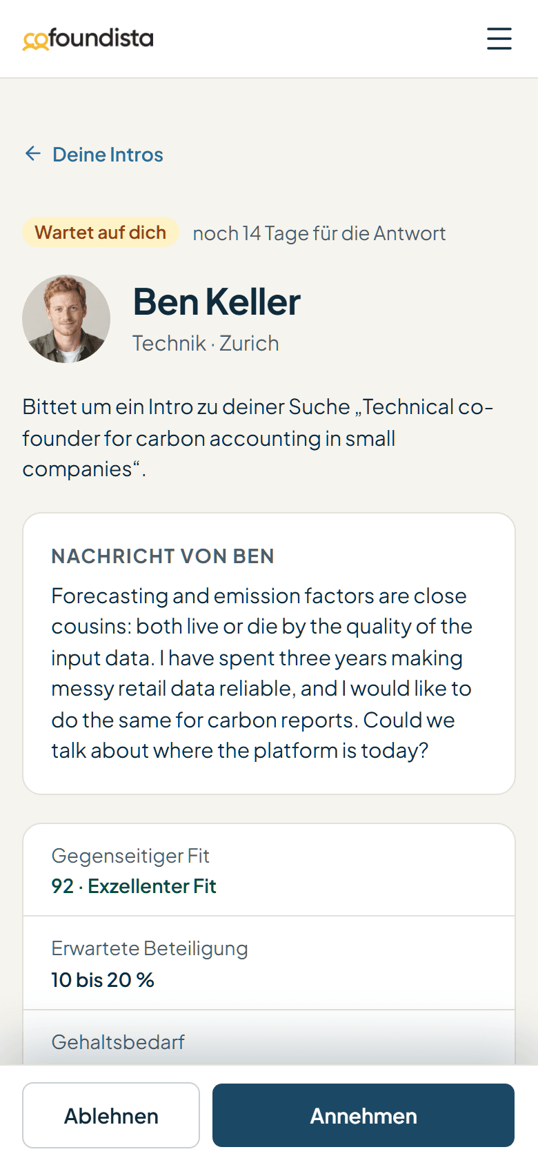 Eine Intro-Anfrage von Ben Keller mit seiner Notiz, dem gemeinsamen Fit und den Buttons zum Ablehnen oder Annehmen